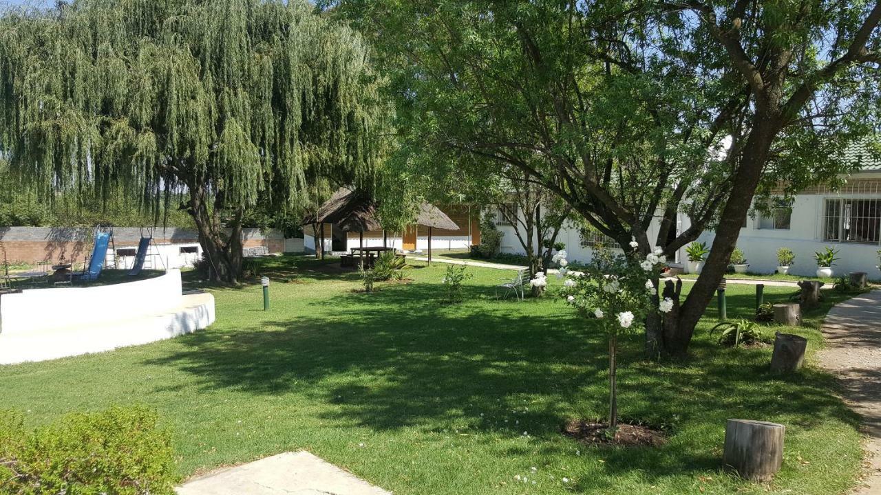Simbasun Cottages Мидранд Екстериор снимка