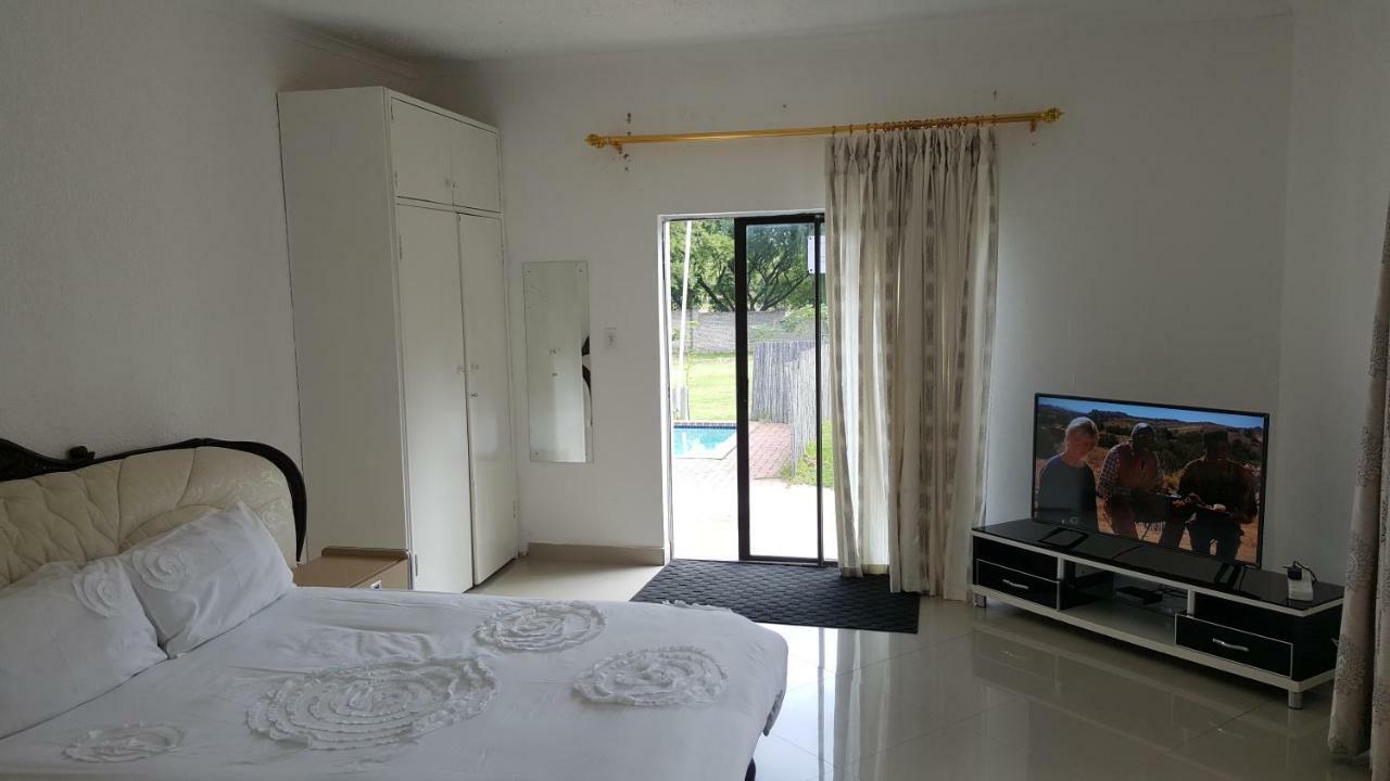 Simbasun Cottages Мидранд Екстериор снимка