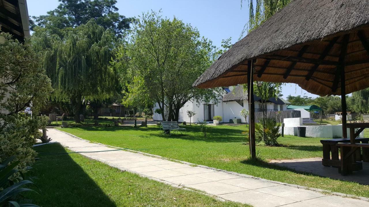 Simbasun Cottages Мидранд Екстериор снимка